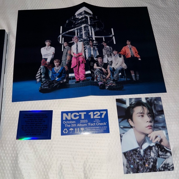 NCT 127 - Fact Check 5th Full Album bundle - Picture 7 of 7